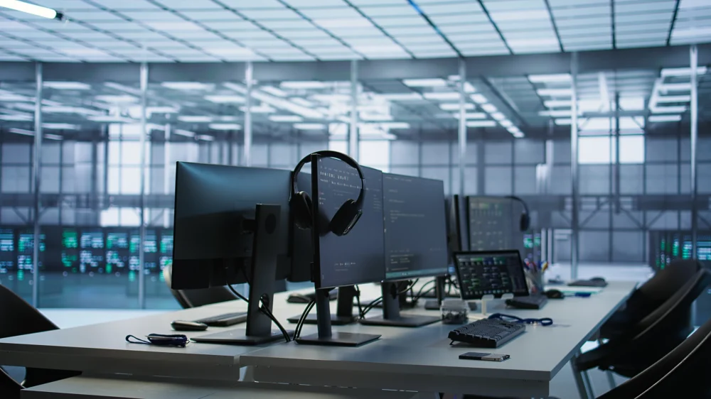 Coding Software Tablet Server Room - Lorange Leclair